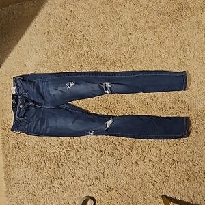 Junior's ripped skinny jeans